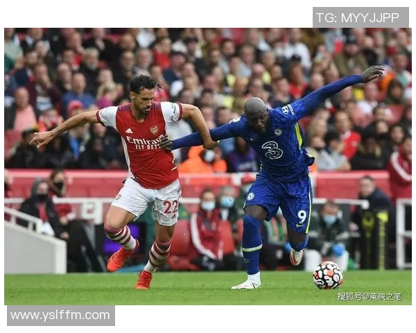 足球明星哨牙仔的传奇人生与绿茵场上的辉煌成就探秘 足球明星哨牙仔的传奇人生与绿茵场上的辉煌成就探秘