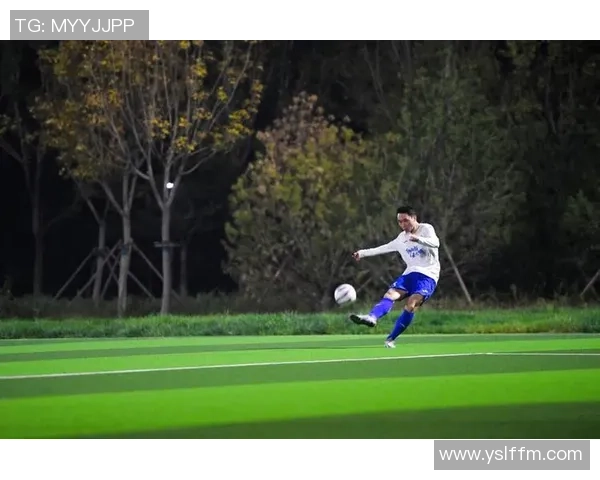 足球明星脚发视频揭秘训练技巧与比赛精彩瞬间的完美结合 足球明星脚发视频揭秘训练技巧与比赛精彩瞬间的完美结合